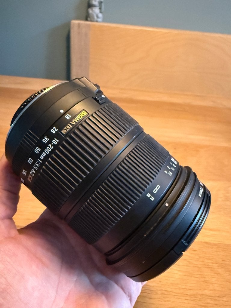 Sigma 18-200mm F3.5-6.3 DC OS HSM voor Nikon + UV-filter, Audio, Tv en Foto, Fotografie | Lenzen en Objectieven, Gebruikt, Nikon