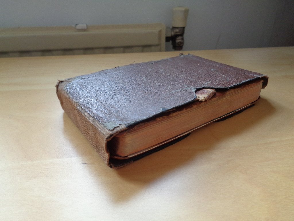 Zondags misboek in bijbehorende etui 1952, Ophalen of Verzenden, Gelezen, Christendom | Katholiek