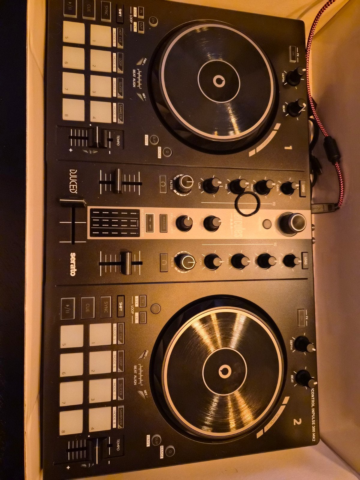 Hercules DJControl Inpulse 300 MK2 DJ Controller, Ophalen, Zo goed als nieuw, Minder dan 5 kanalen, Microfooningang