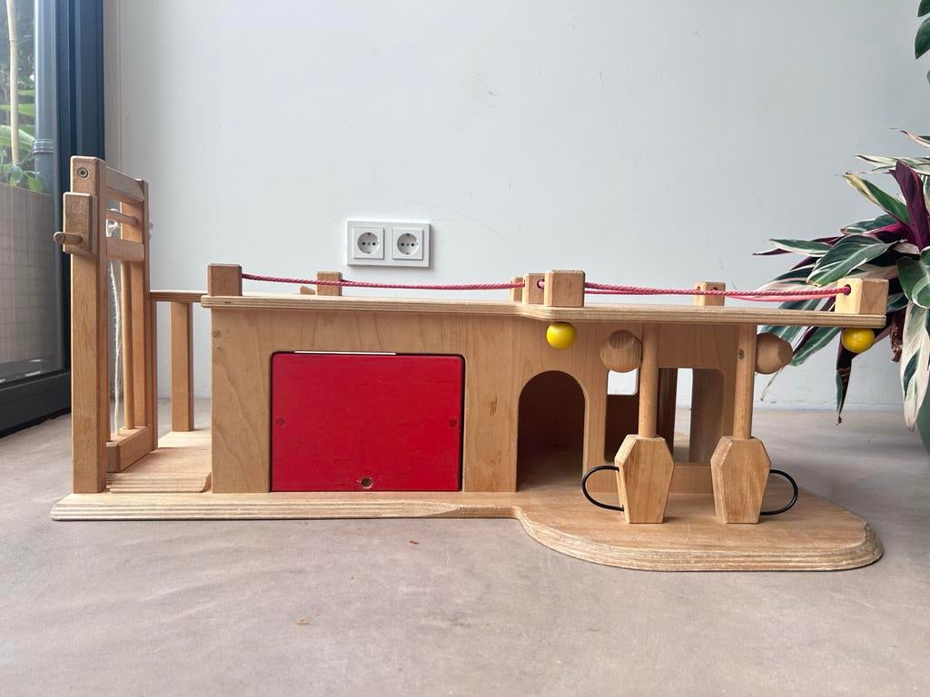 Houten speelgarage/parkeergarage voor kinderen bso kwaliteit, Ophalen, Gebruikt, Jongen of Meisje