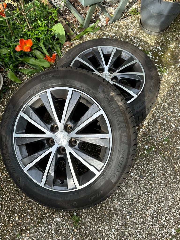 Peugeot 16-inch velgen met Michelin Primacy 4 zomerbanden, Ophalen, Gebruikt, 16 inch, Banden en Velgen