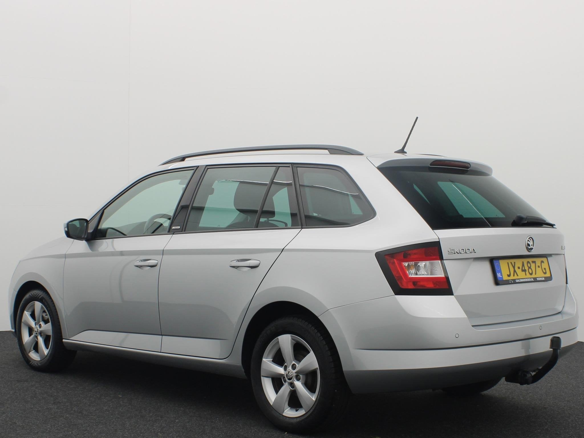 Skoda Fabia Combi 1.2 TSI JOY TREKHAAK / STOELVERW / CLIMA /, Auto's, Voorwielaandrijving, Dealer onderhouden, 4 cilinders, Automatische klimaatregeling