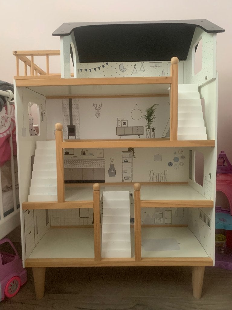 Kinder speelgoed. Poppenhuis. Prinses kasteel, Ophalen, Gebruikt