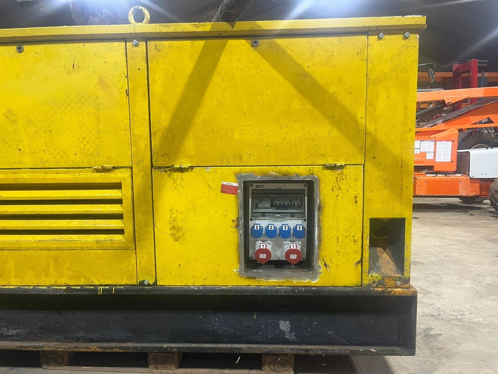 Te koop 60kva generator met nieuwe regelaar, Ophalen of Verzenden, Gebruikt, Dieselolie