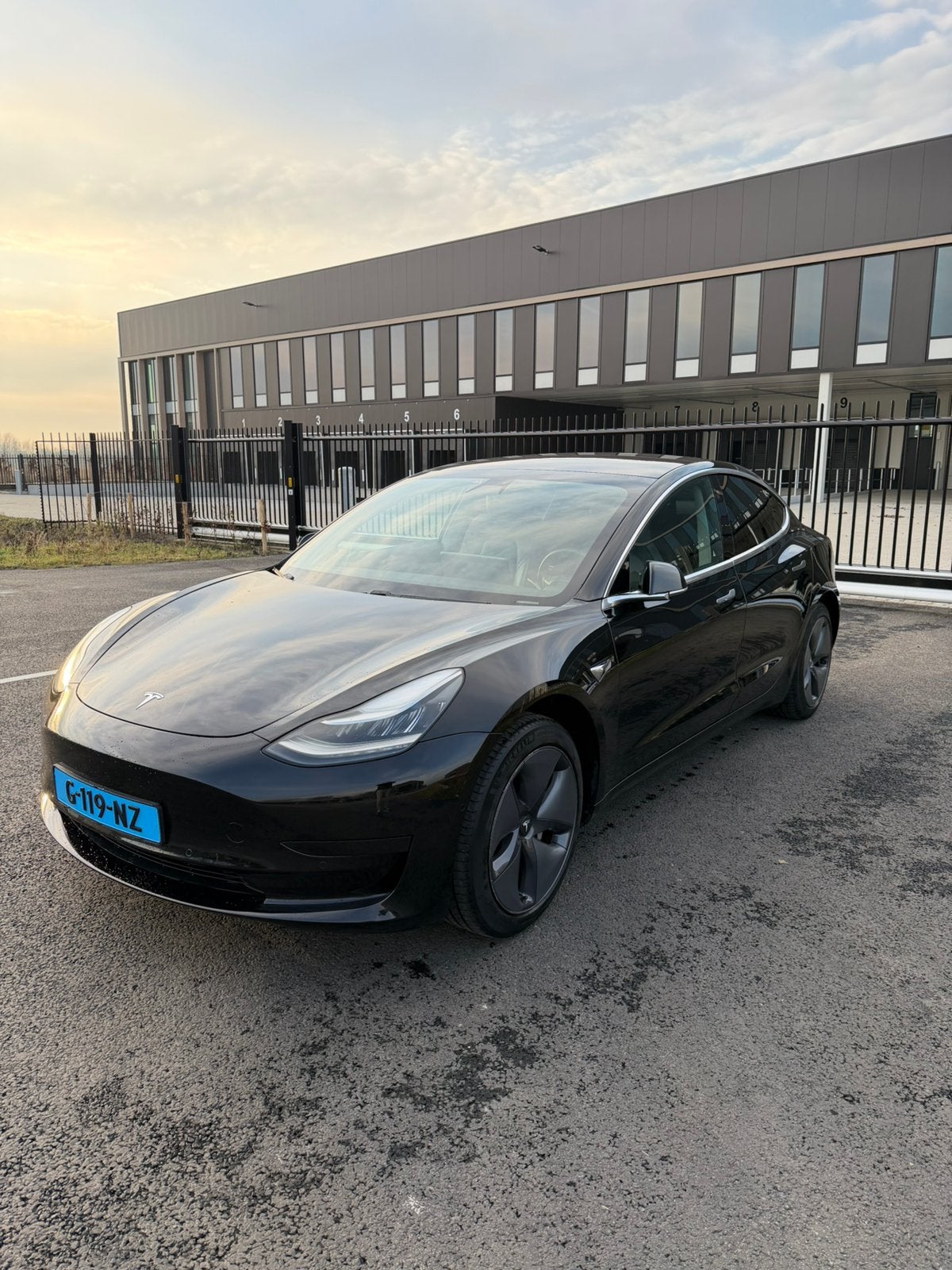 Tesla Model 3 taxiklaar, Automaat, Zwart, Origineel Nederlands, Elektrisch