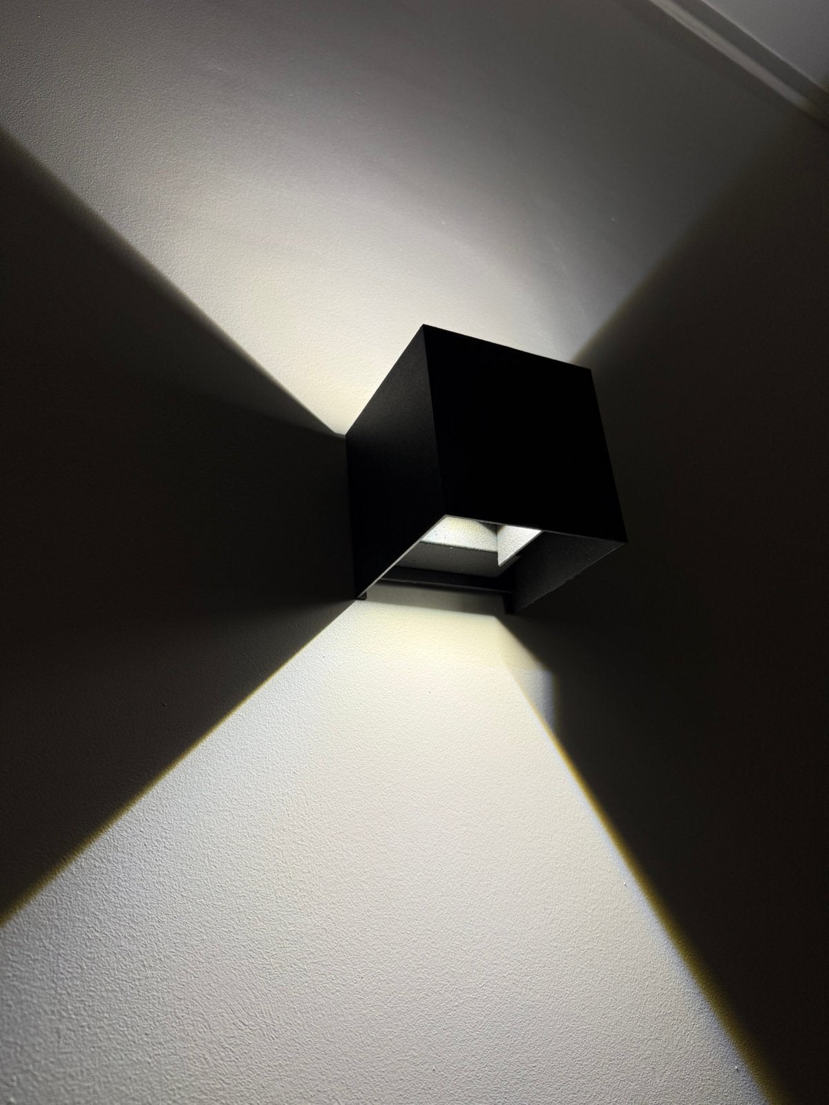 Wandlamp zwart, Ophalen, Zo goed als nieuw