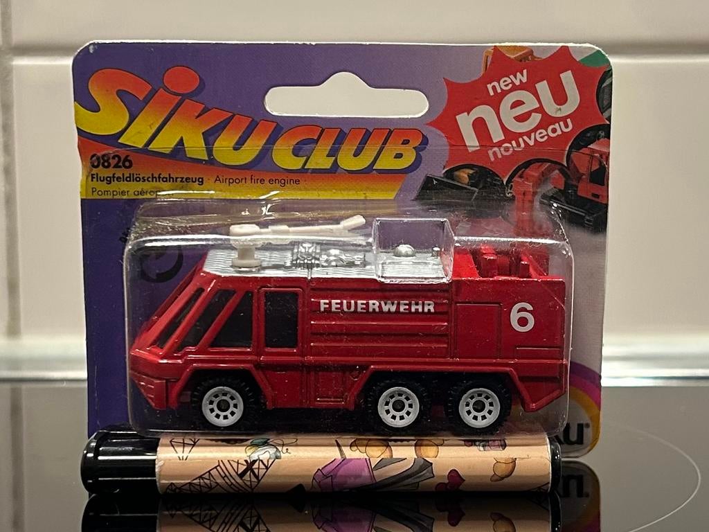 Siku Airport Brandweer Feuerwehr 1:64 OVP, Hobby en Vrije tijd, Modelauto's | Overige schalen, Verzenden, Zo goed als nieuw, Bus of Vrachtwagen