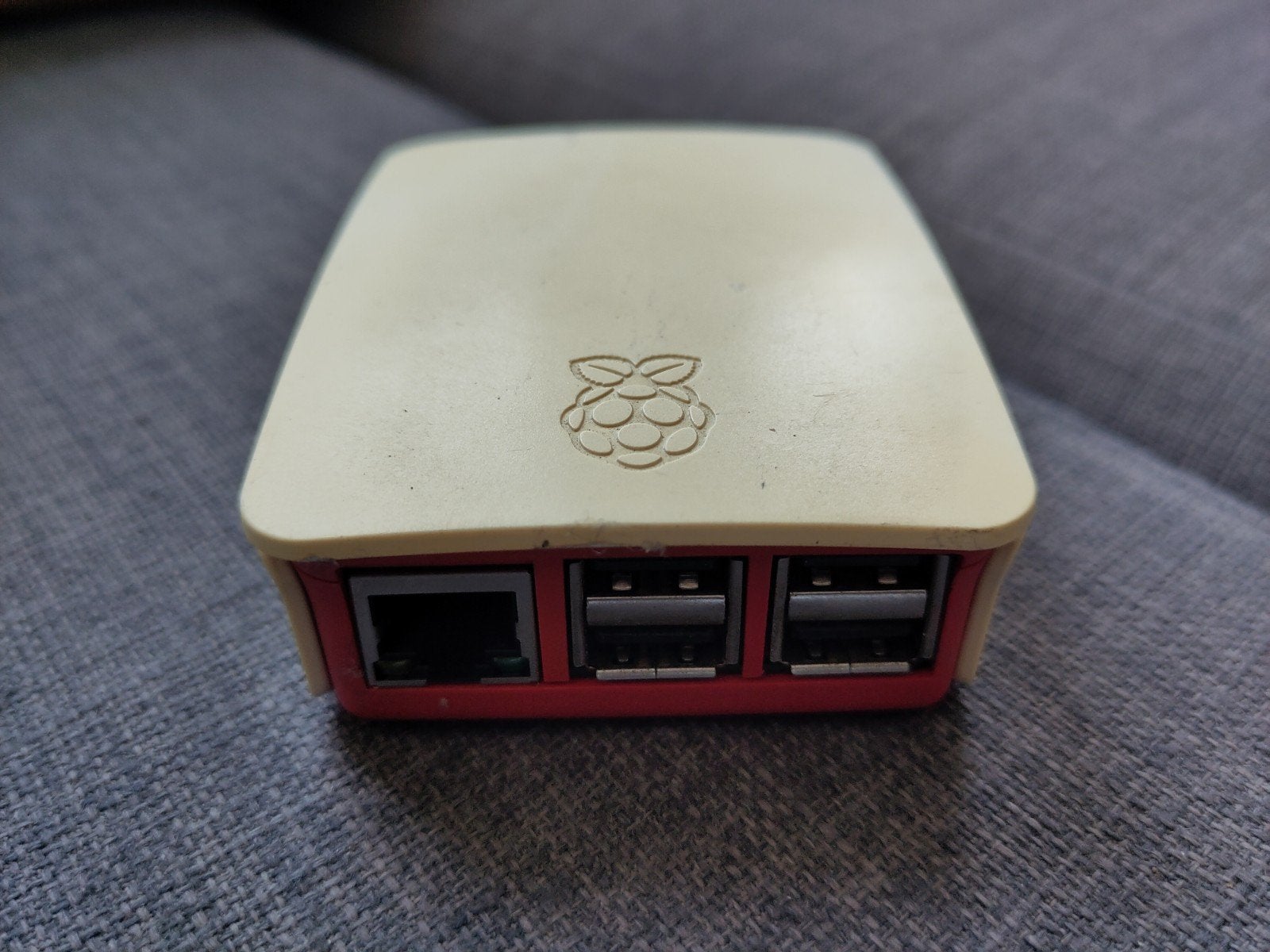 Raspberry Pi 2 Model B met Casing en Voeding, Ophalen of Verzenden, Gebruikt