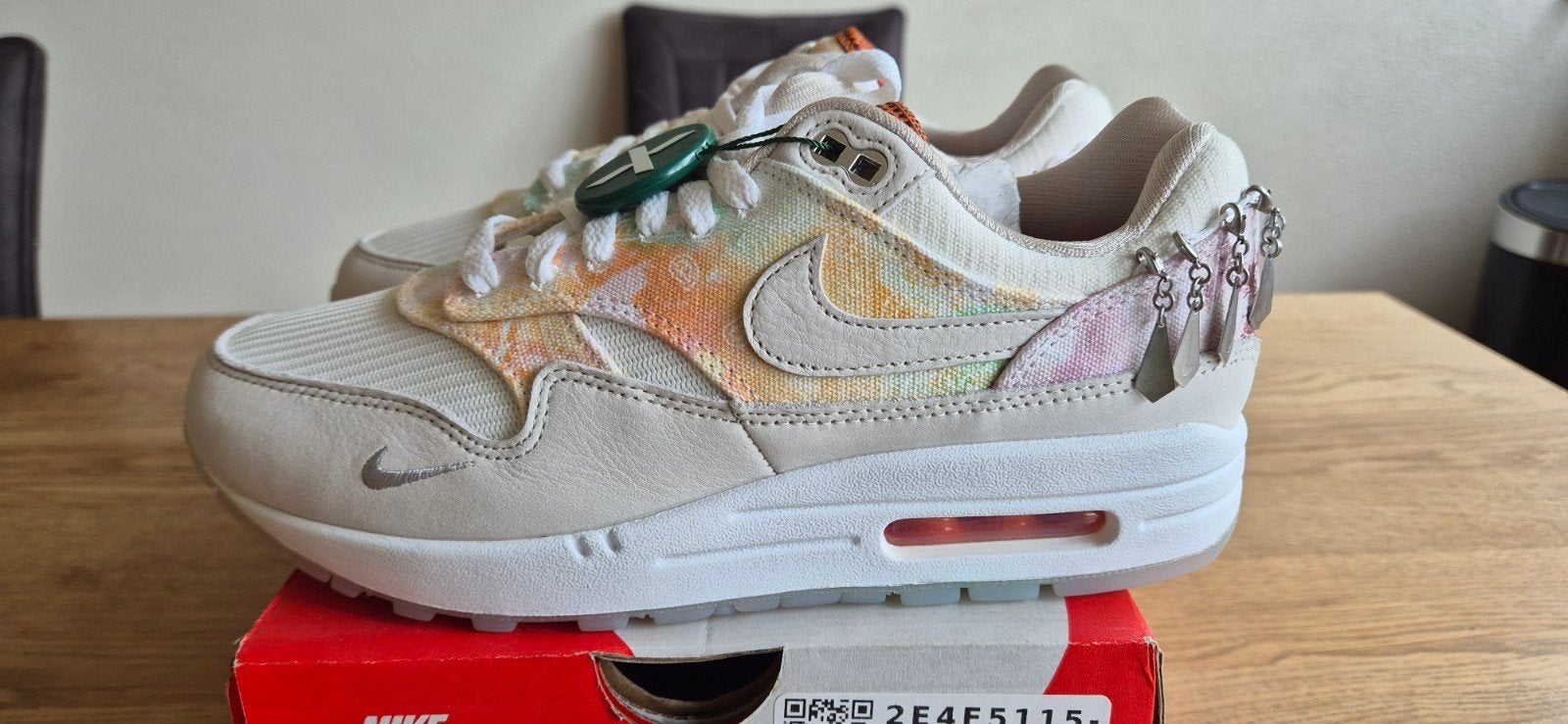 Nike Air Max 1 '87 Metal Charms Phantom - Maat 40.5, Wit, Nike, Nieuw, Ophalen of Verzenden