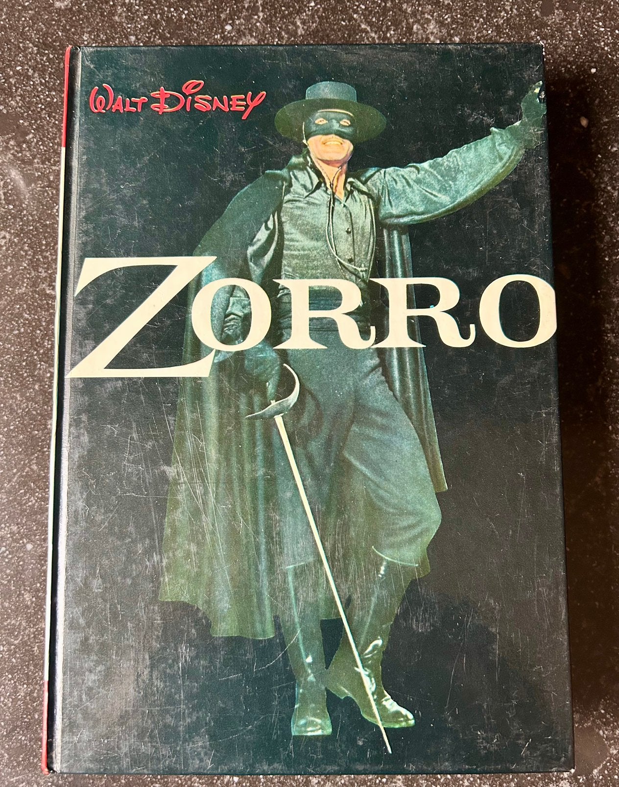 Vintage Walt Disney - Zorro - boek uit 1967, Ophalen of Verzenden, Overige figuren, Zo goed als nieuw, Overige typen