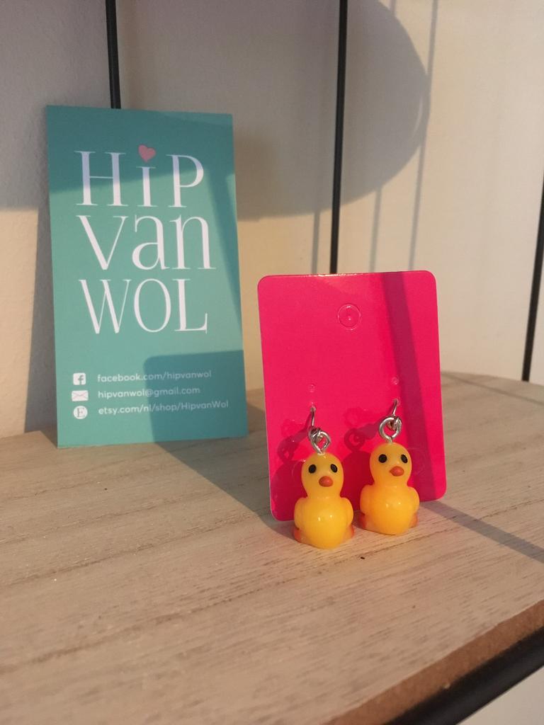 Badeendjes, Sieraden, Tassen en Uiterlijk, Oorbellen, Nieuw, Hangers, Overige materialen, Geel, Ophalen of Verzenden