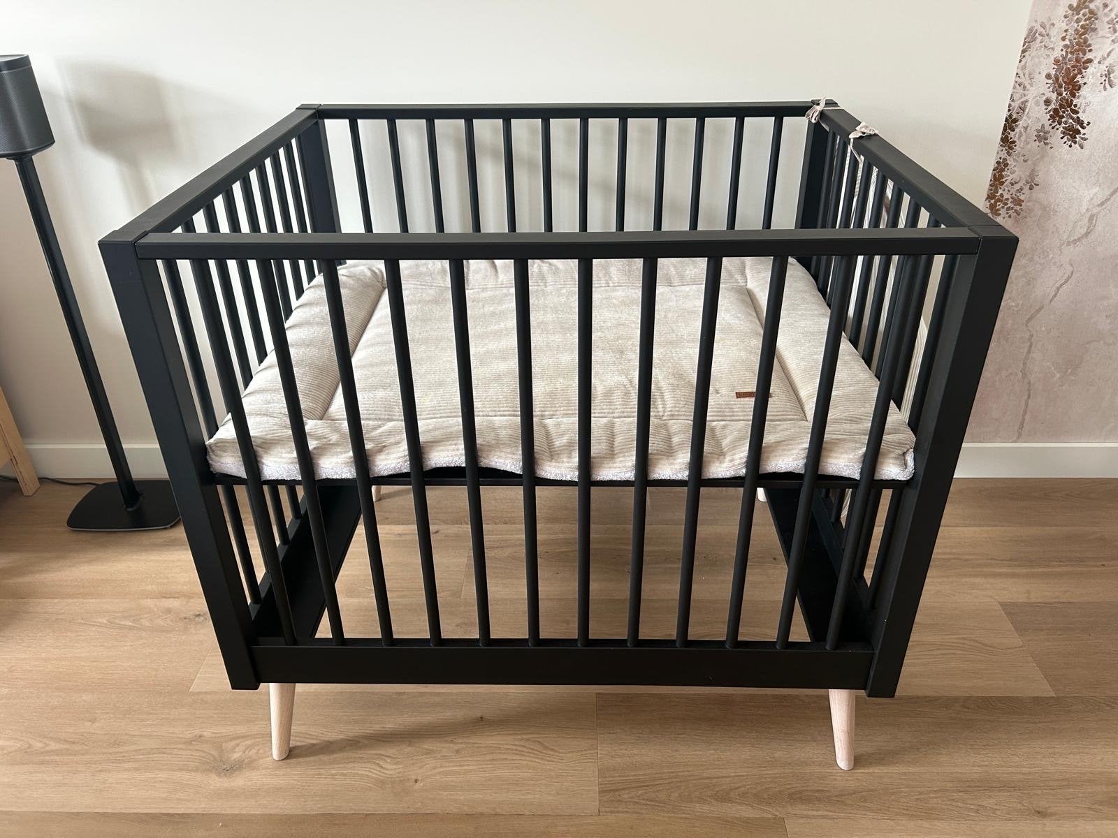 Europe Baby Evy Box - Mat Zwart met boxkleed, Kinderen en Baby's, Ophalen, Zo goed als nieuw, Boxkleed