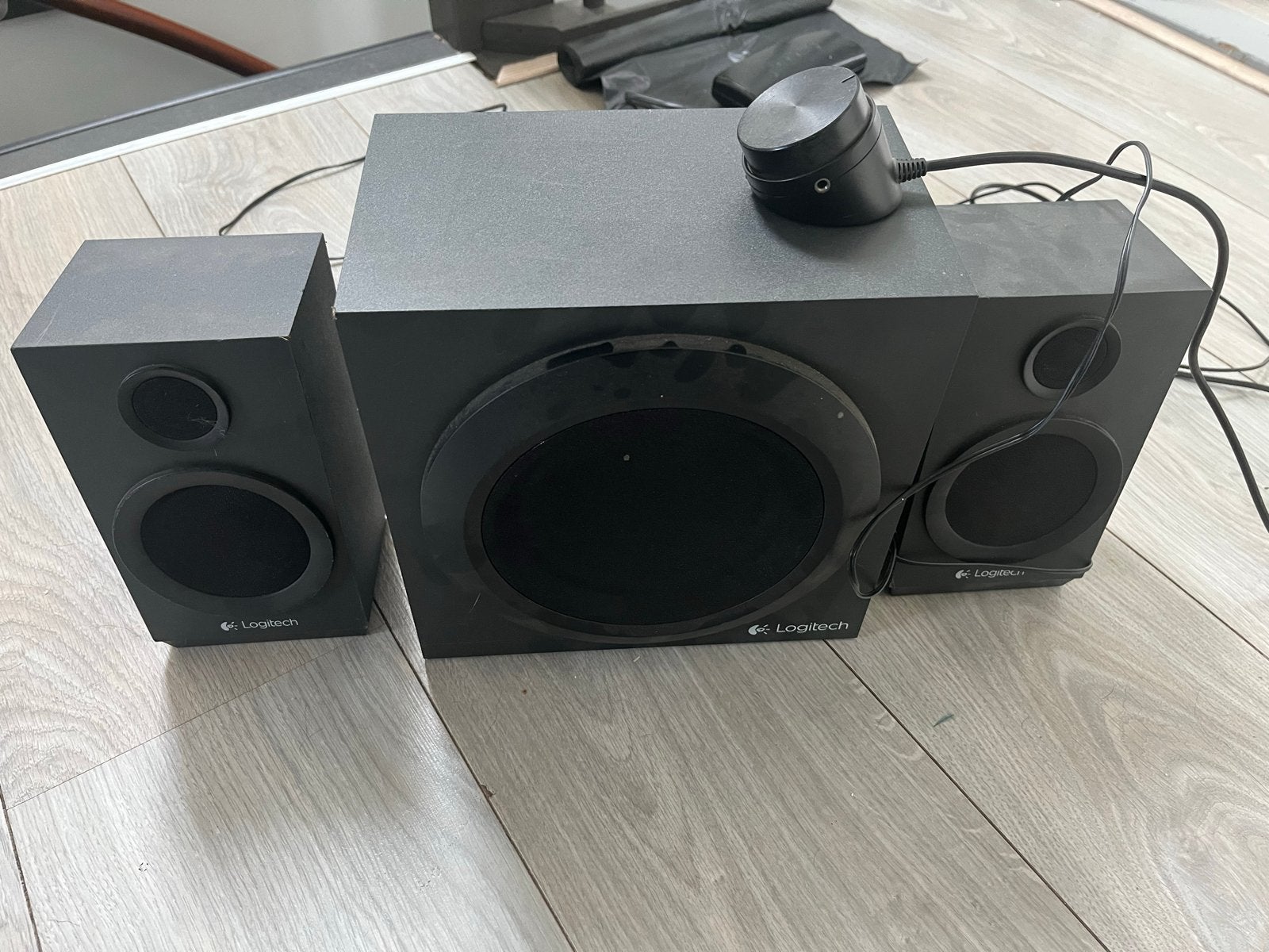 Logitech Z333 2.1 Multimedia Speakerset, Computers en Software, Ophalen, Gebruikt, Audiokanaal 2.1