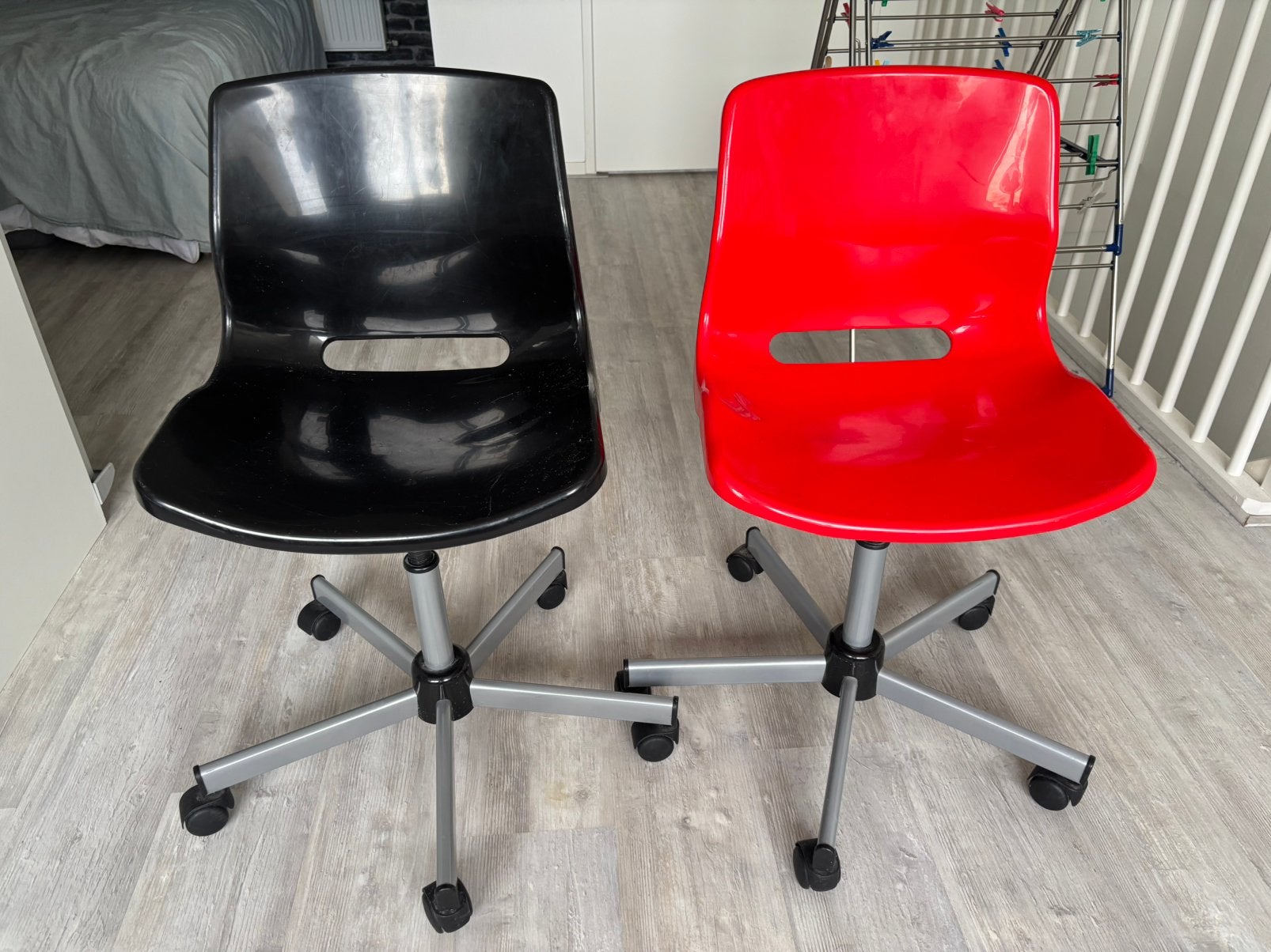 2 Ikea kinderbureaustoelen, Ophalen, Gebruikt, Zwart, Bureaustoel