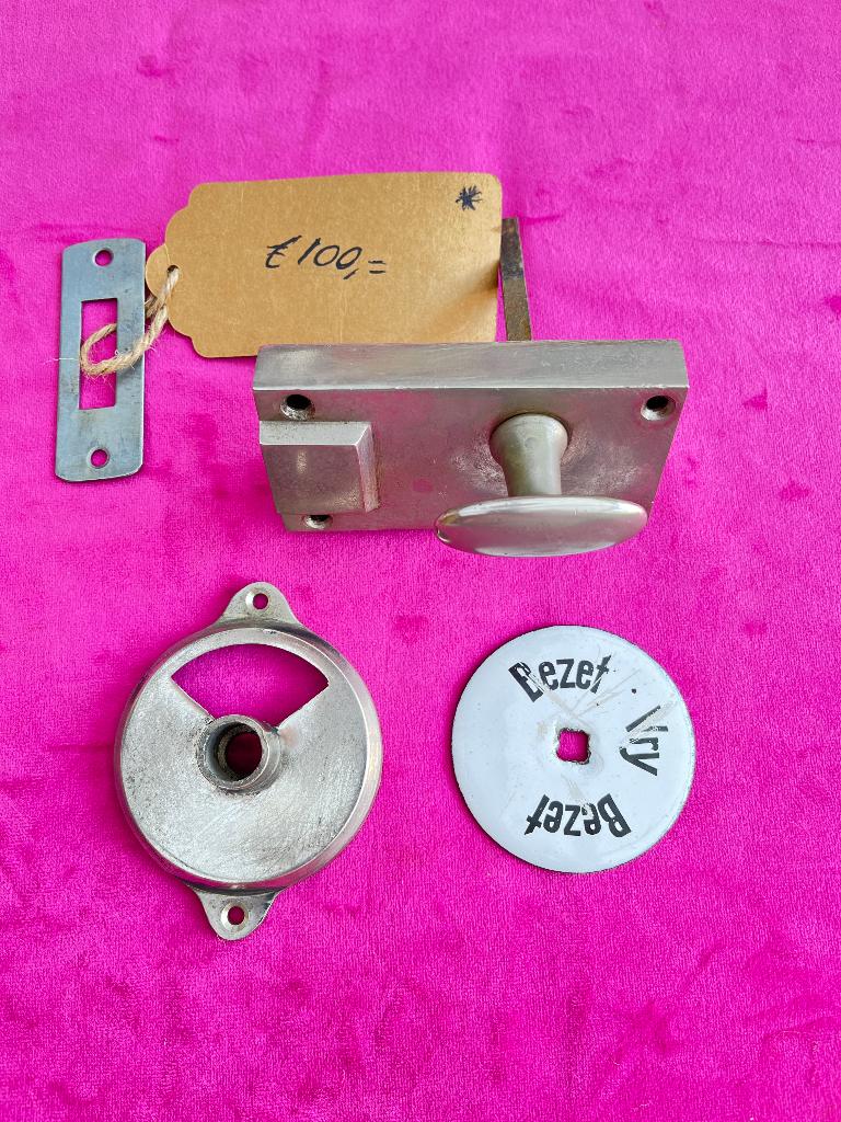 Oude toilet sluitingen, wc, vrij en bezet, badkamer, Antiek en Kunst, Ophalen of Verzenden