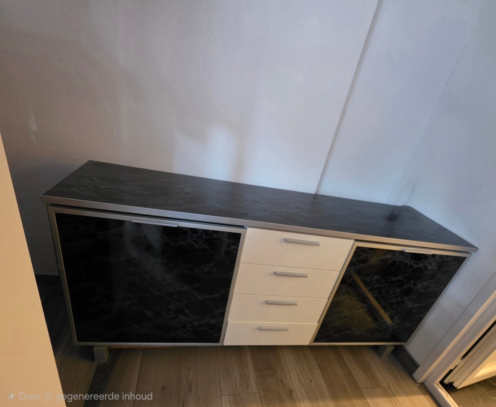Dressoir met veel opbergruimte, Huis en Inrichting, Ophalen, Gebruikt, Modern, Metaal