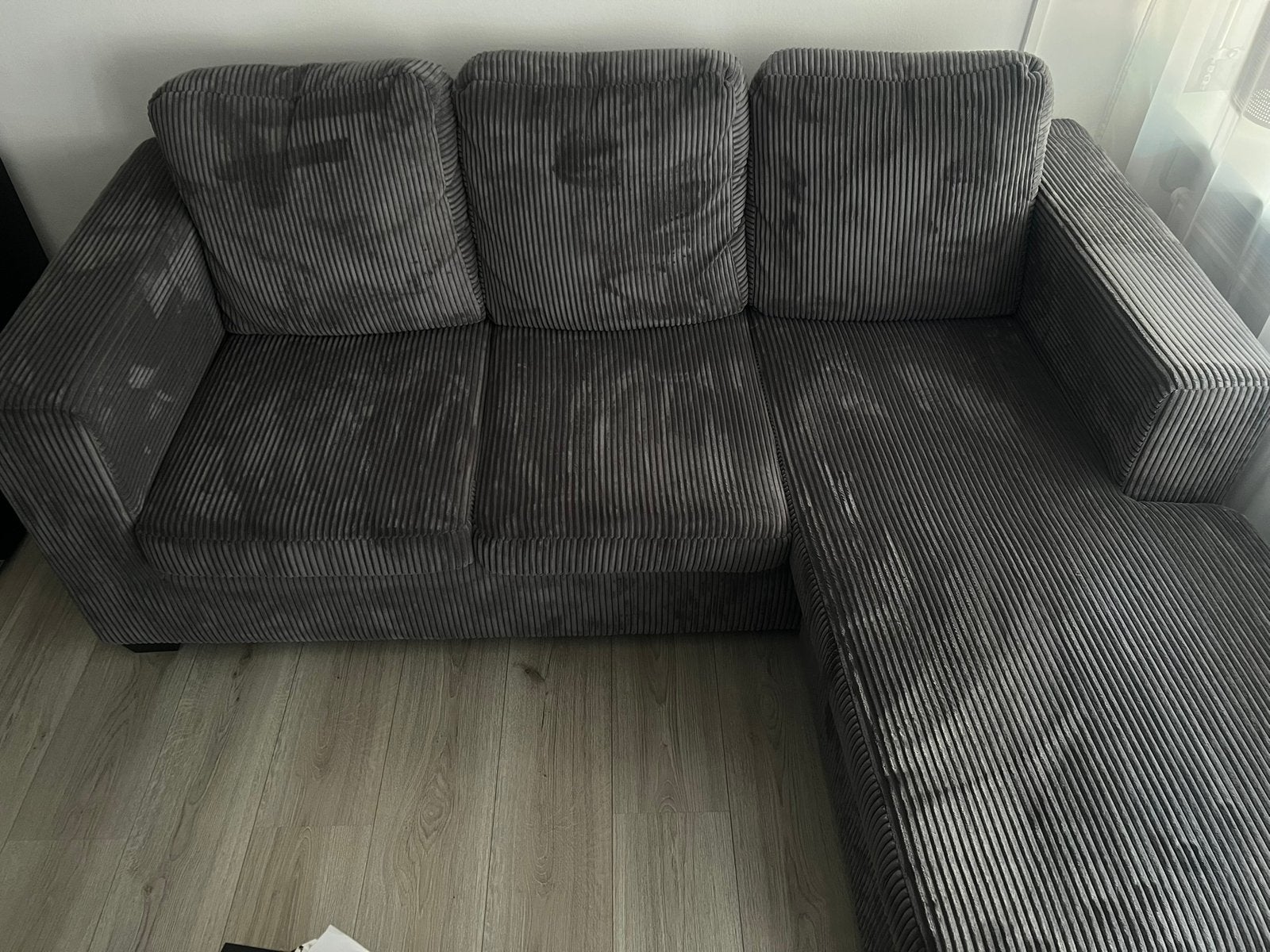 Comfortabele grijze hoekbank met chaise longue, Huis en Inrichting, Banken | Bankstellen, Ophalen, Gebruikt, 150 tot 200 cm, Hoekbank