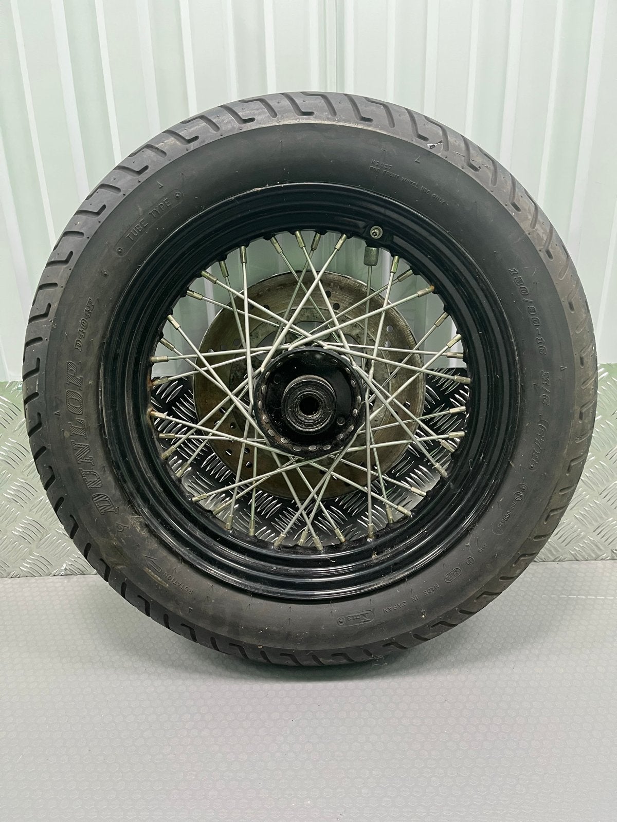 Suzuki Intruder 700 Voorwiel met Dunlop Band 130/90-16, Ophalen, Gebruikt