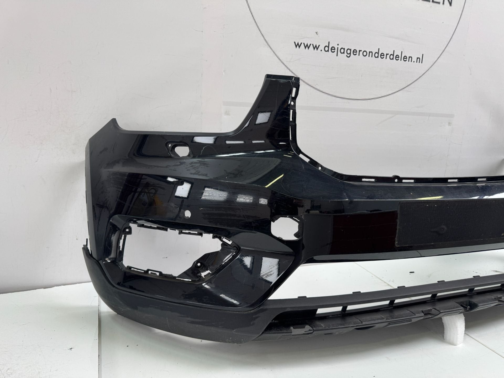 VOLVO XC40 VOORBUMPER BUMPER 31449340 4X PDC 2017-, Gebruikt, Gunnar Engellaus vag 8
405 31  Gothenburg, SE, Voor, Info@volvocars.com