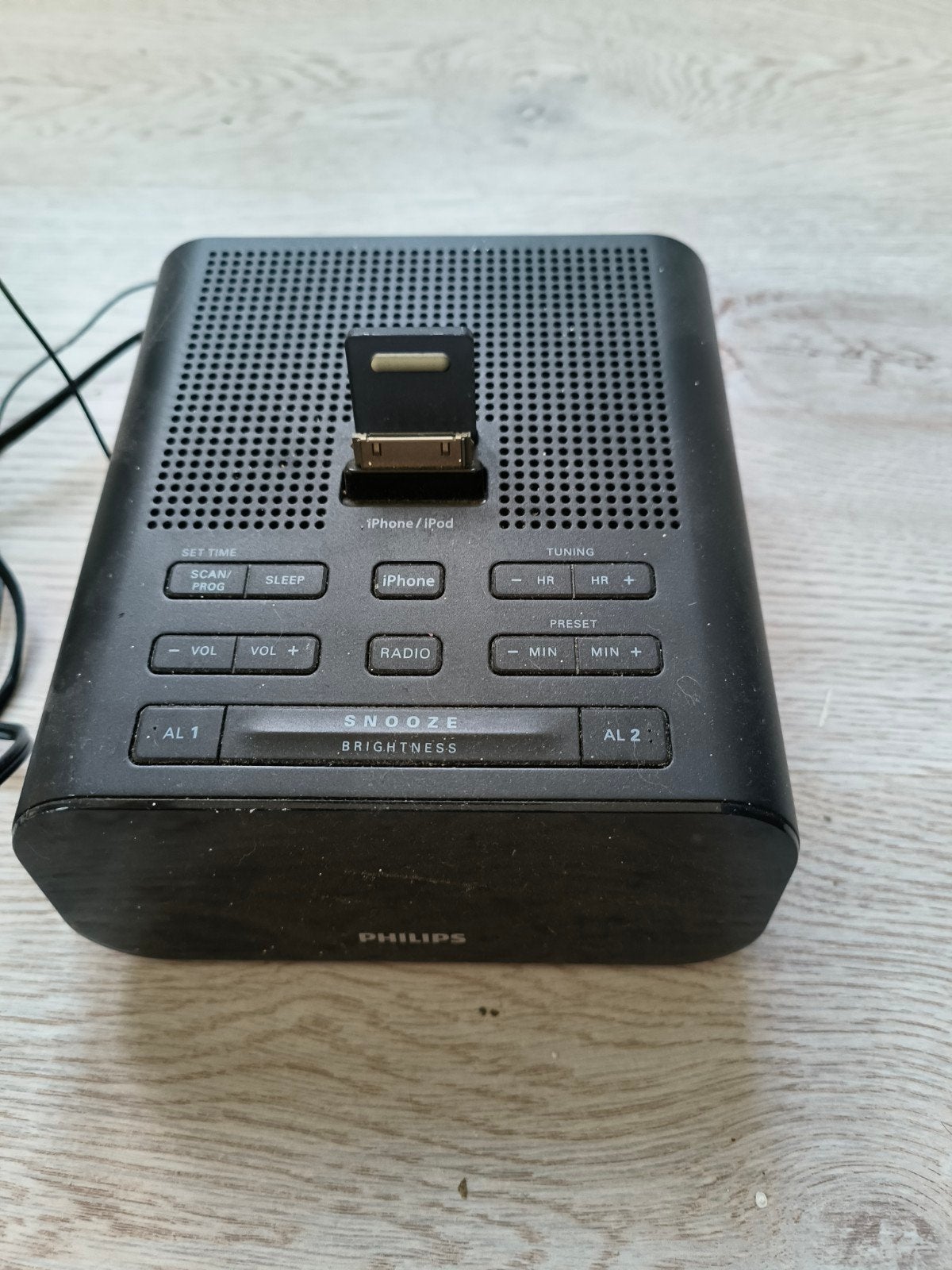 Philips AJ3270D/12 Wekkerradio met iPhone/iPod Dock, Ophalen, Gebruikt, Radio