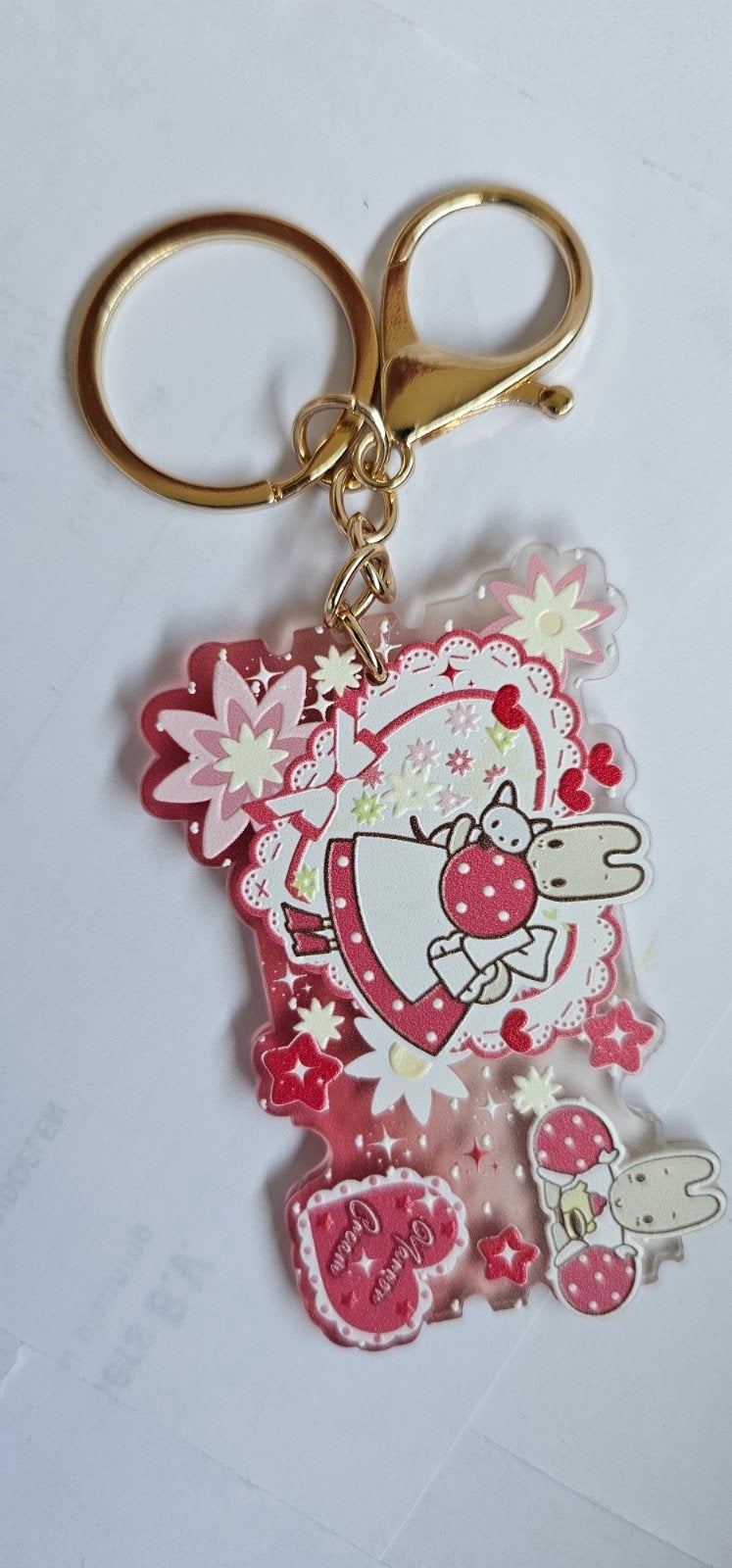 marroncream konijnen sleutelhanger met hartjes en bloemen, Ophalen of Verzenden, Nieuw, Knuffel of Figuurtje