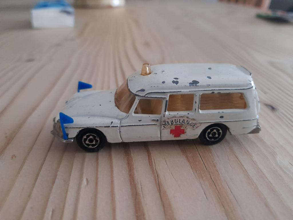 Majorette DS Ambulance, Ophalen of Verzenden, Auto, Majorette