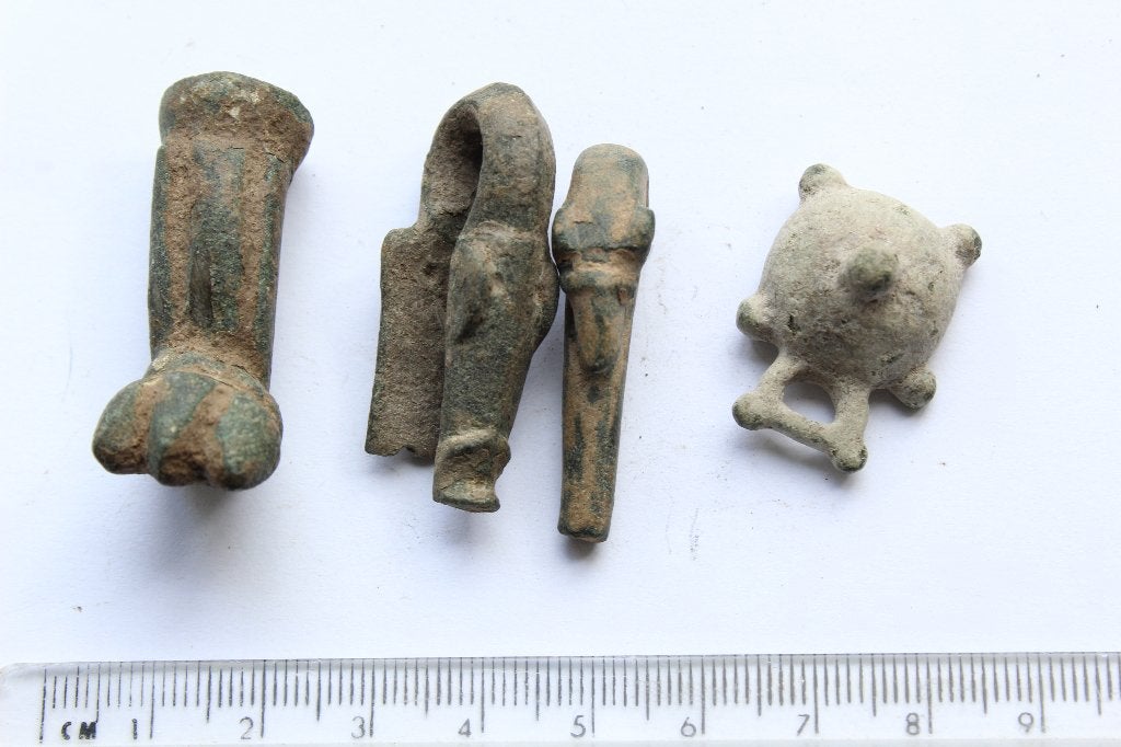 Bodemvondst lotje romeins / middeleeuws divers opruiming, Antiek en Kunst, Verzenden, Brons