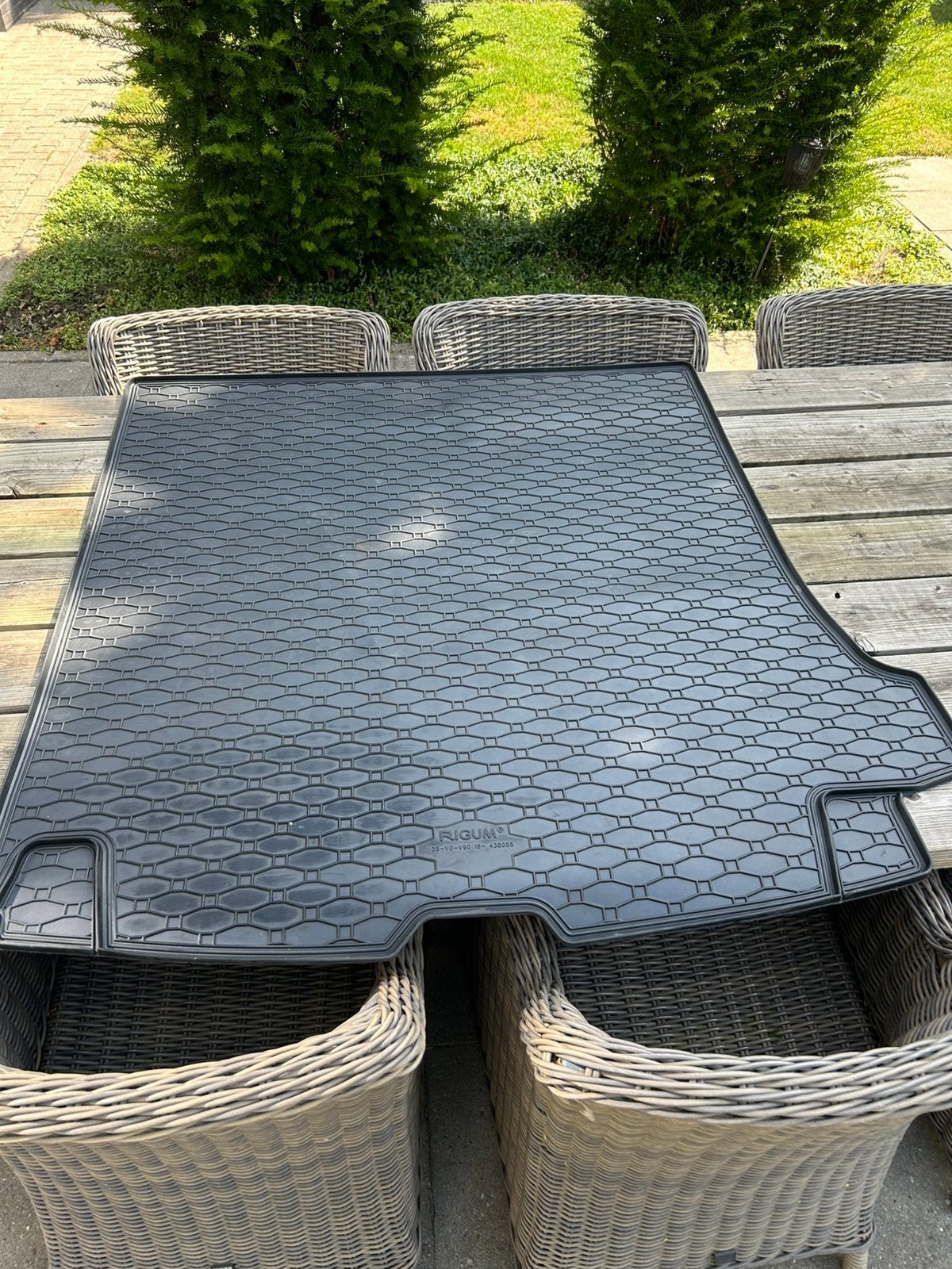 Te koop een koffebakmat van een Volvo V90., Ophalen