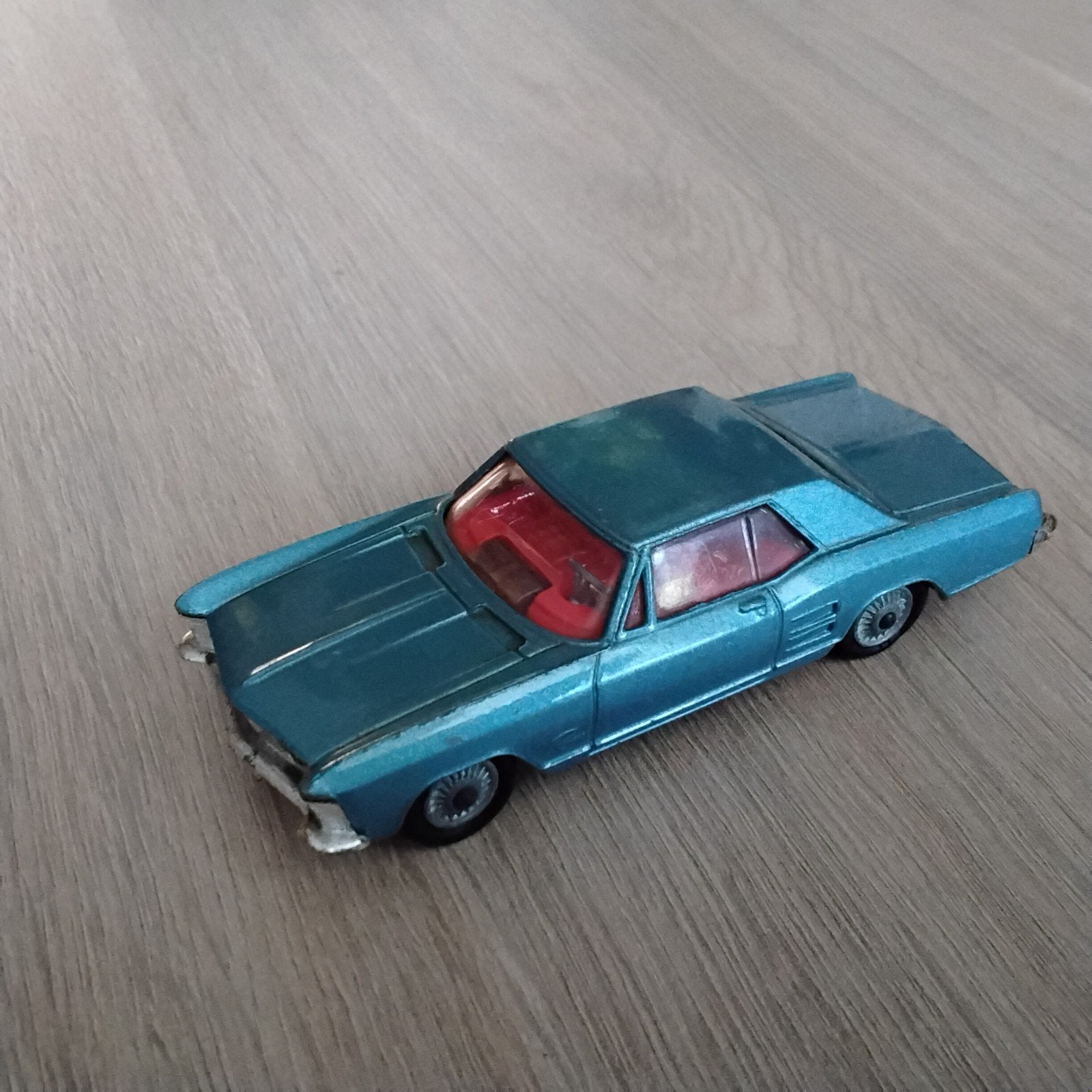 Corgi Toys Buick Riviera modelauto met trekhaak, Ophalen of Verzenden, Gebruikt