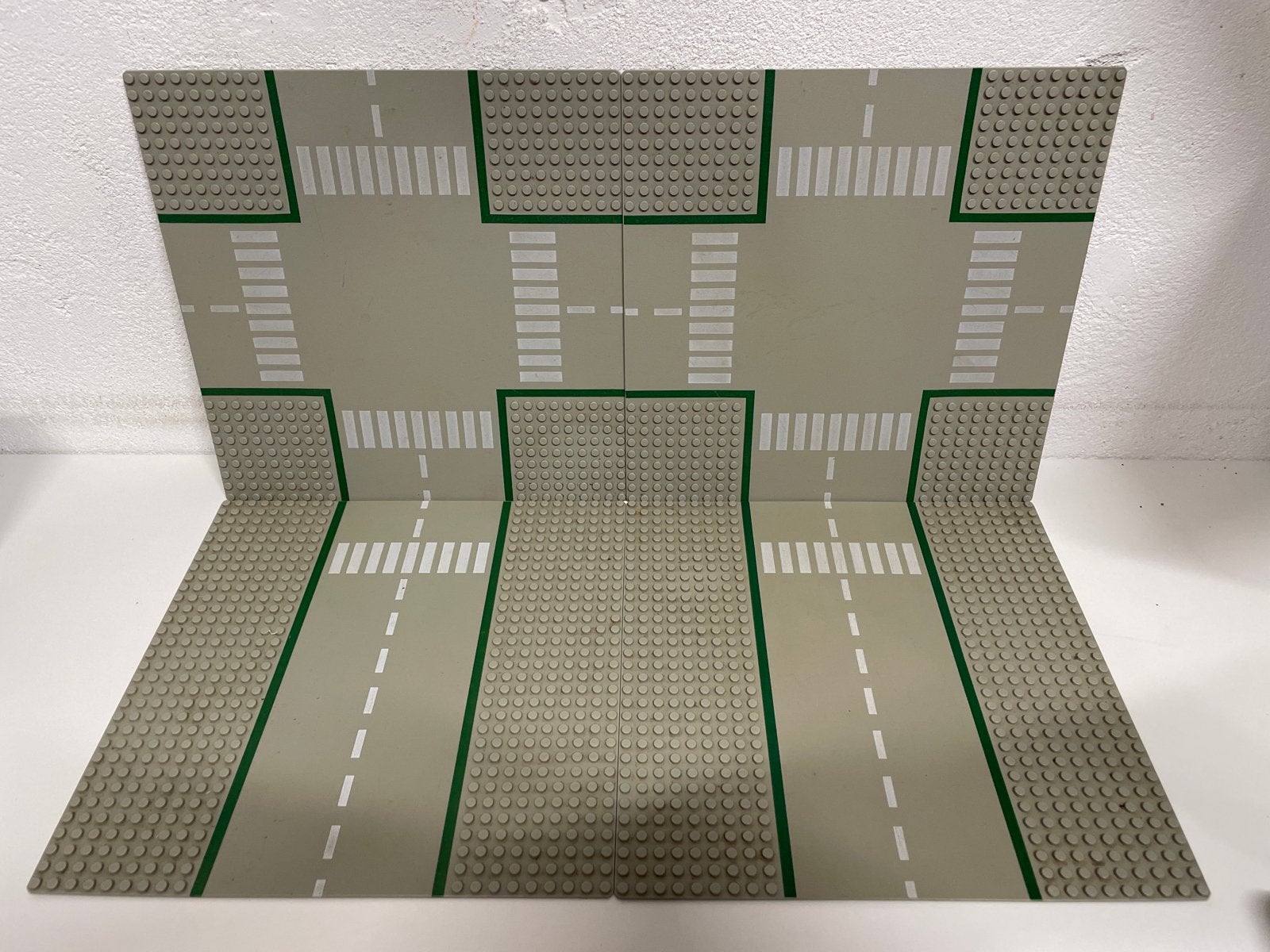 Lego City wegenplaten - Kruispunt en rechte weg, Ophalen of Verzenden, Gebruikt, Overige merken
