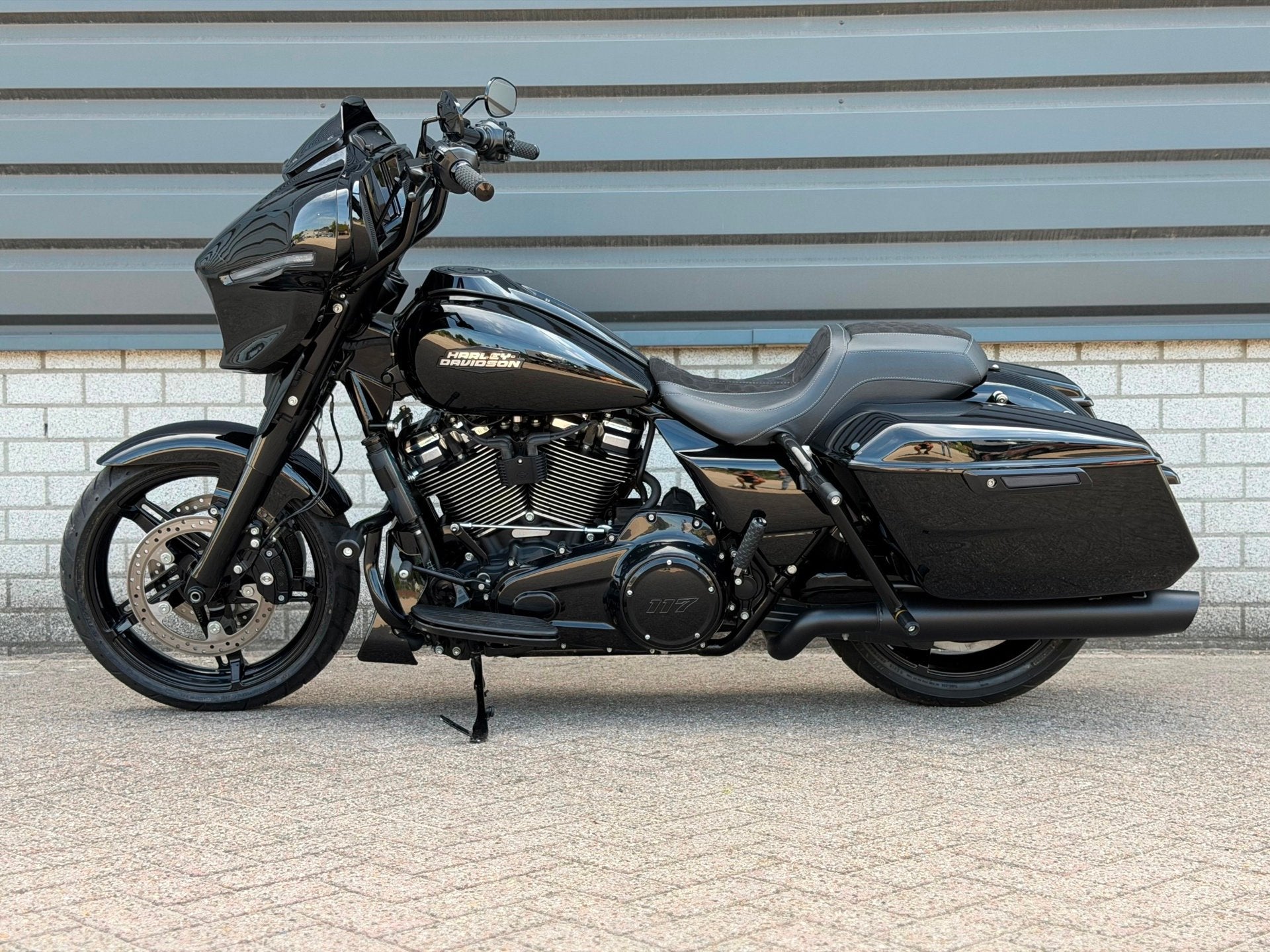 Harley Davidson FLHX Street Glide 117 BLACK EDITION BJ 2025, Bedrijf, Meer dan 35 kW, Toermotor, 1923 cc