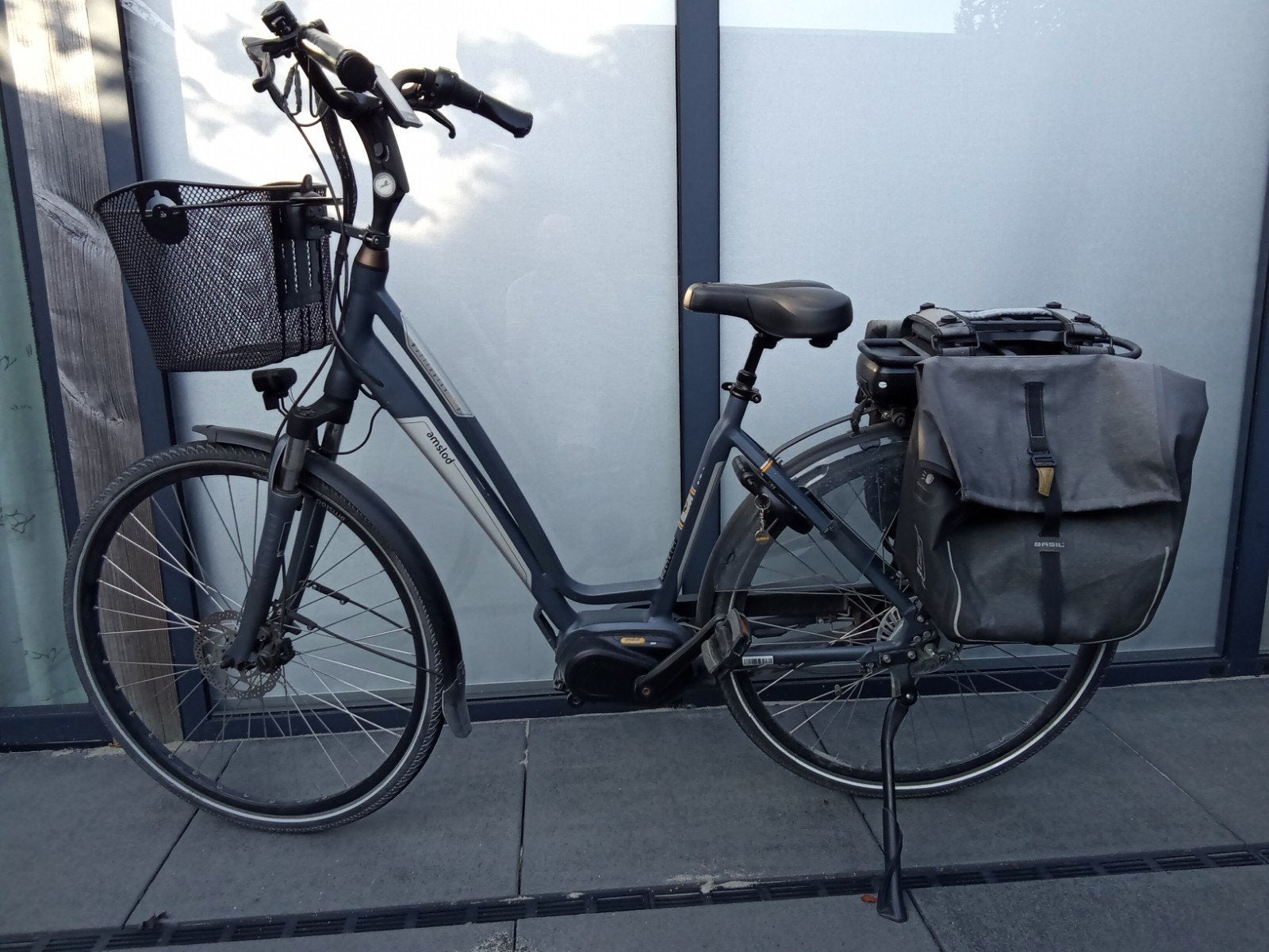 Amslod elektrische fiets, frame 54, met fietstassen  mandje, Fietsen en Brommers, Elektrische fietsen, 51 tot 55 cm, Ophalen, Gebruikt