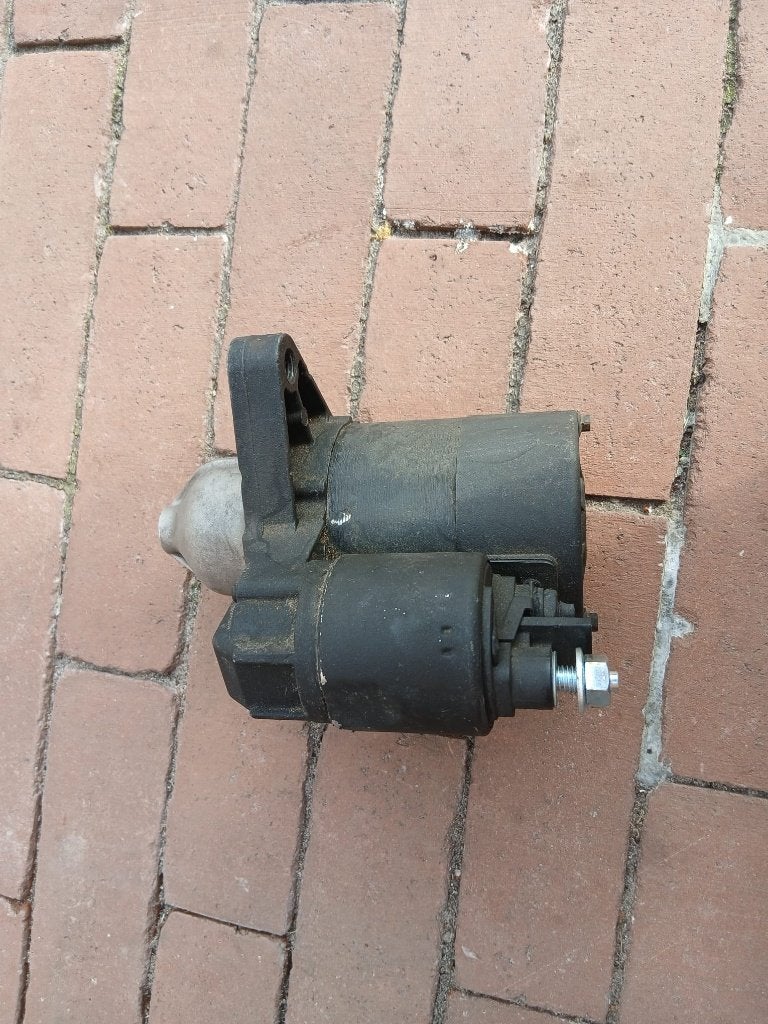 Startmotor bosch peugeot 107 Citroën c1 Toyota aygo, Ophalen of Verzenden, Peugeot