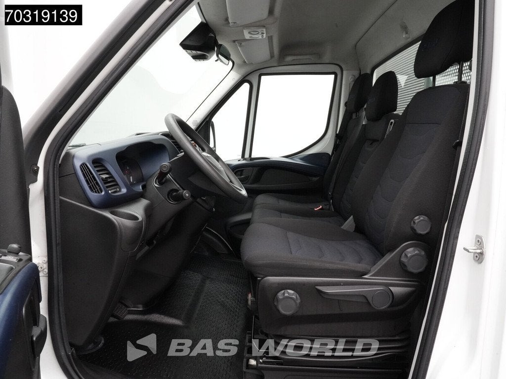 Iveco Daily 35C18 3.0L Automaat Dubbellucht Open Laadbak 180, Auto's, Automaat, Gebruikt, Euro 6, 4 cilinders
