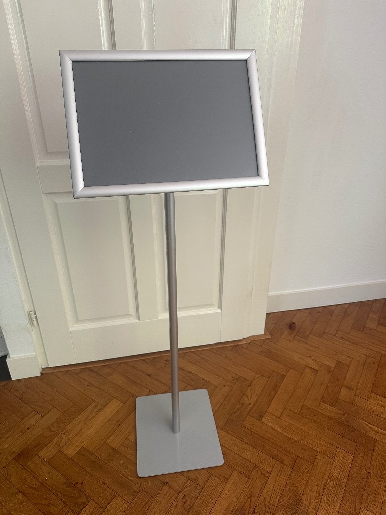 kliklijst A3 op voet, Ophalen, Met sierrand, Clicklijst, 120 cm