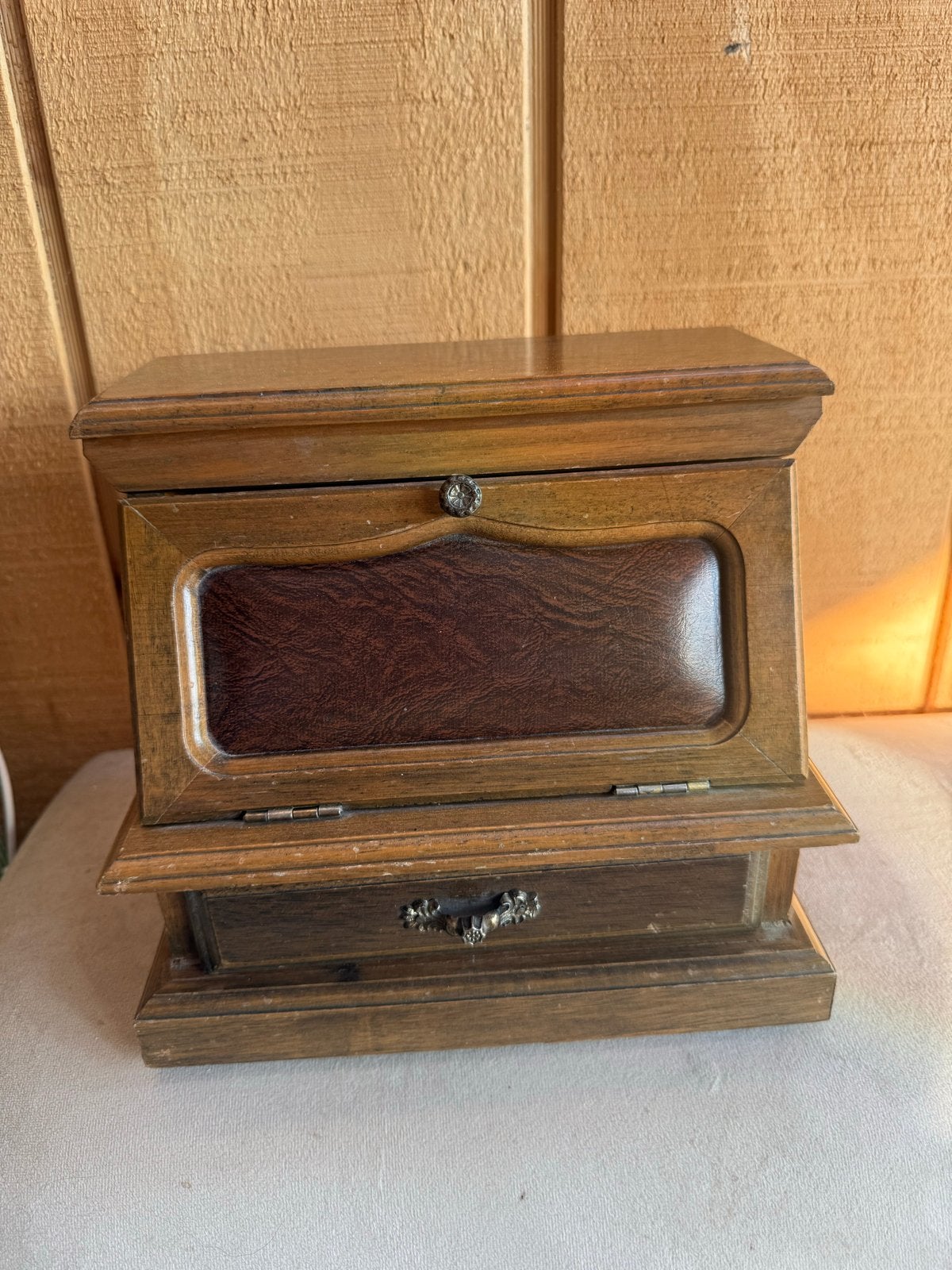 Vintage houten juwelendoos met fluwelen interieur, Ophalen of Verzenden
