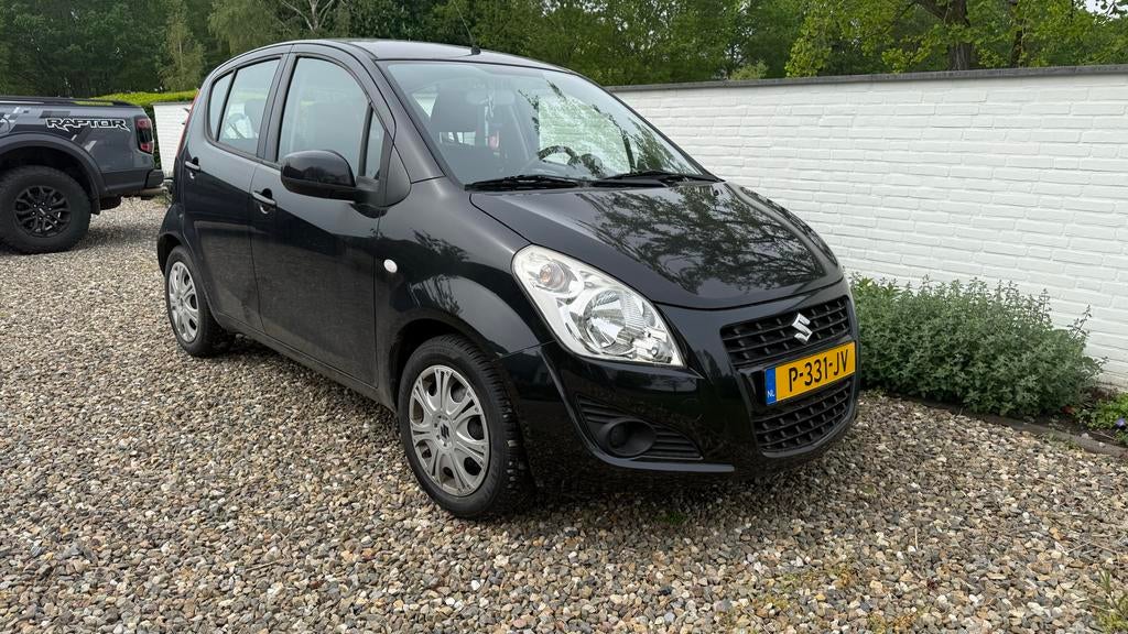 Suzuki Splash 1.0 2014 Zwart, Auto's, 31 €/maand, Handgeschakeld, Particulier, 3 cilinders