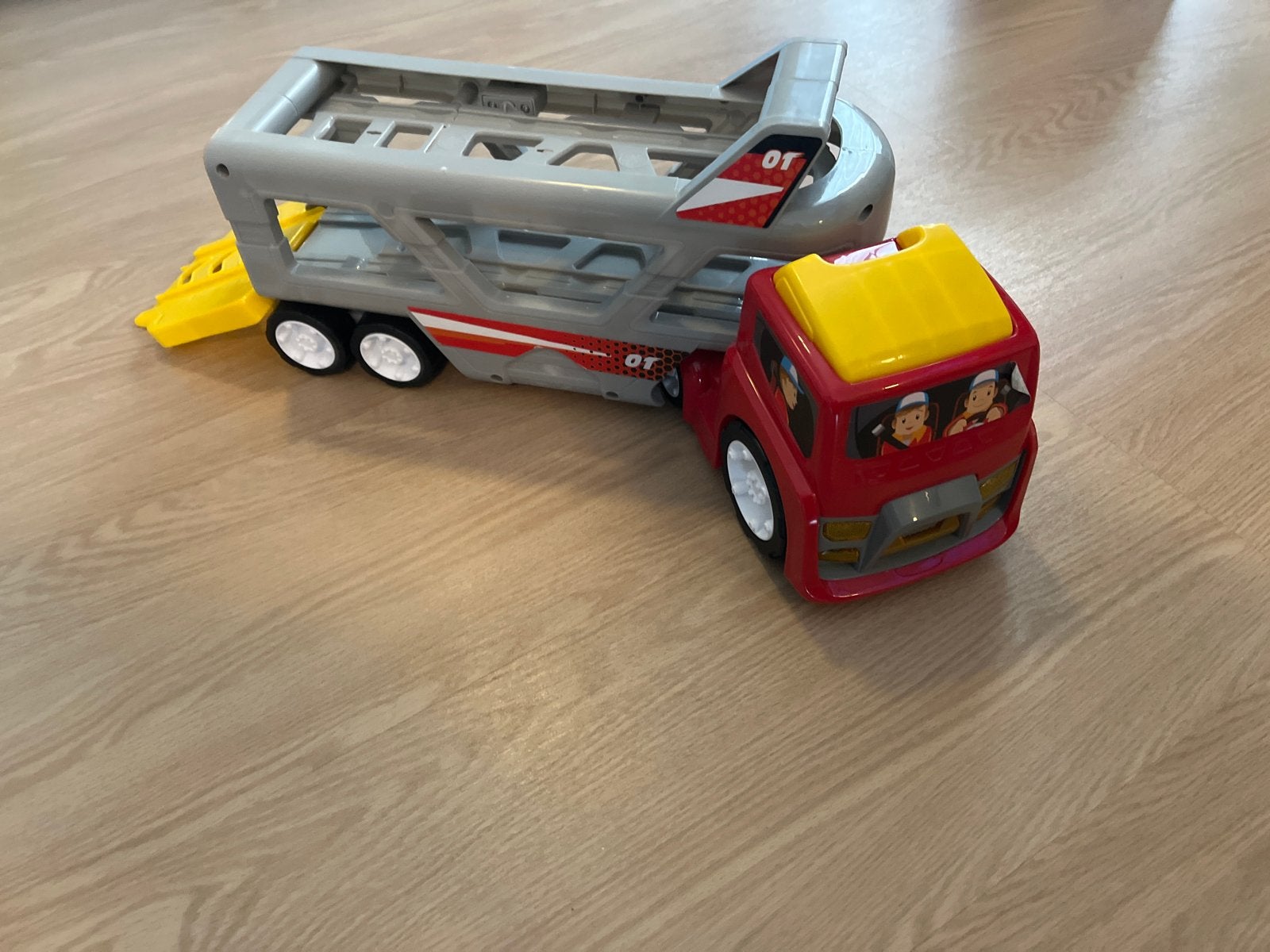 Grote speelgoed vrachtwagen met oplegger, Ophalen, Gebruikt