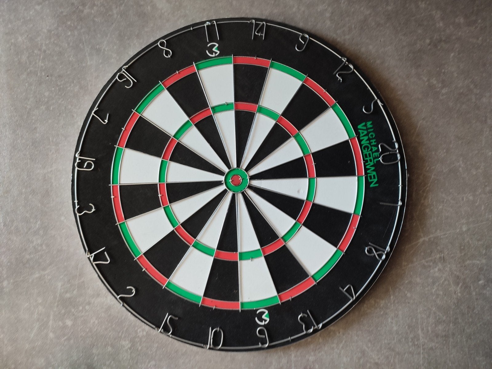 dartbord Michael vangerwen, Sport en Fitness, Ophalen of Verzenden, Zo goed als nieuw, Dartbord