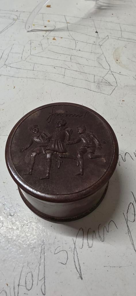 Antieke snuifdoos met reliëf van spelende kinderen, Ophalen of Verzenden