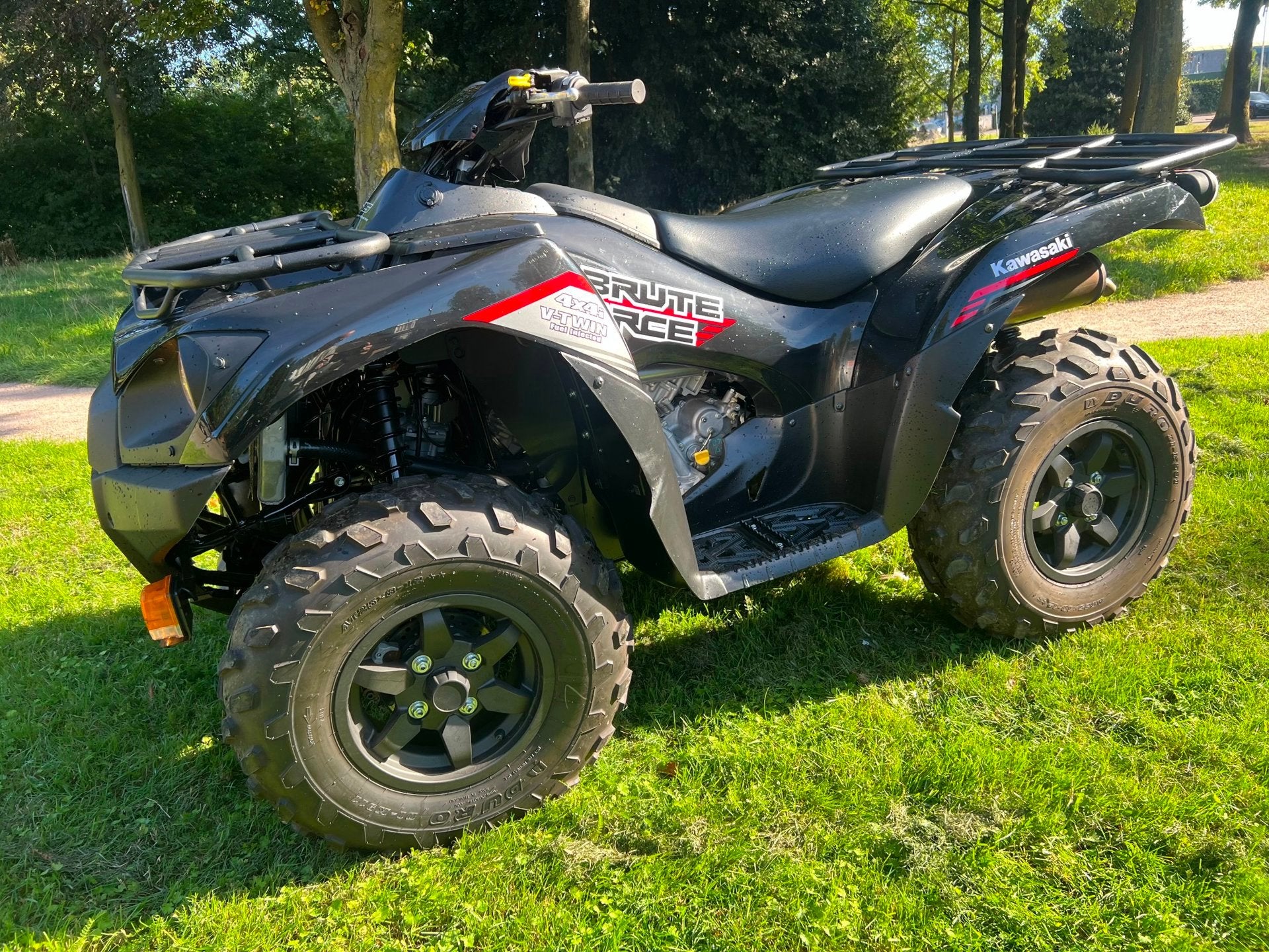 Kl BRUTE FORCE 750 NIEUW 58KM KENTEKEN TREKHAAK, Auto's, Gebruikt, Overige carrosserieën, Overige brandstoffen, Origineel Nederlands
