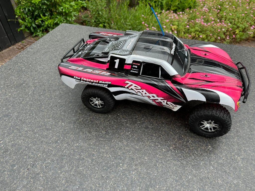 Traxxas Slash - Pink - model 58034-1 + Doos en onderdelen!, Elektro, Gebruikt, Auto offroad, Ophalen of Verzenden