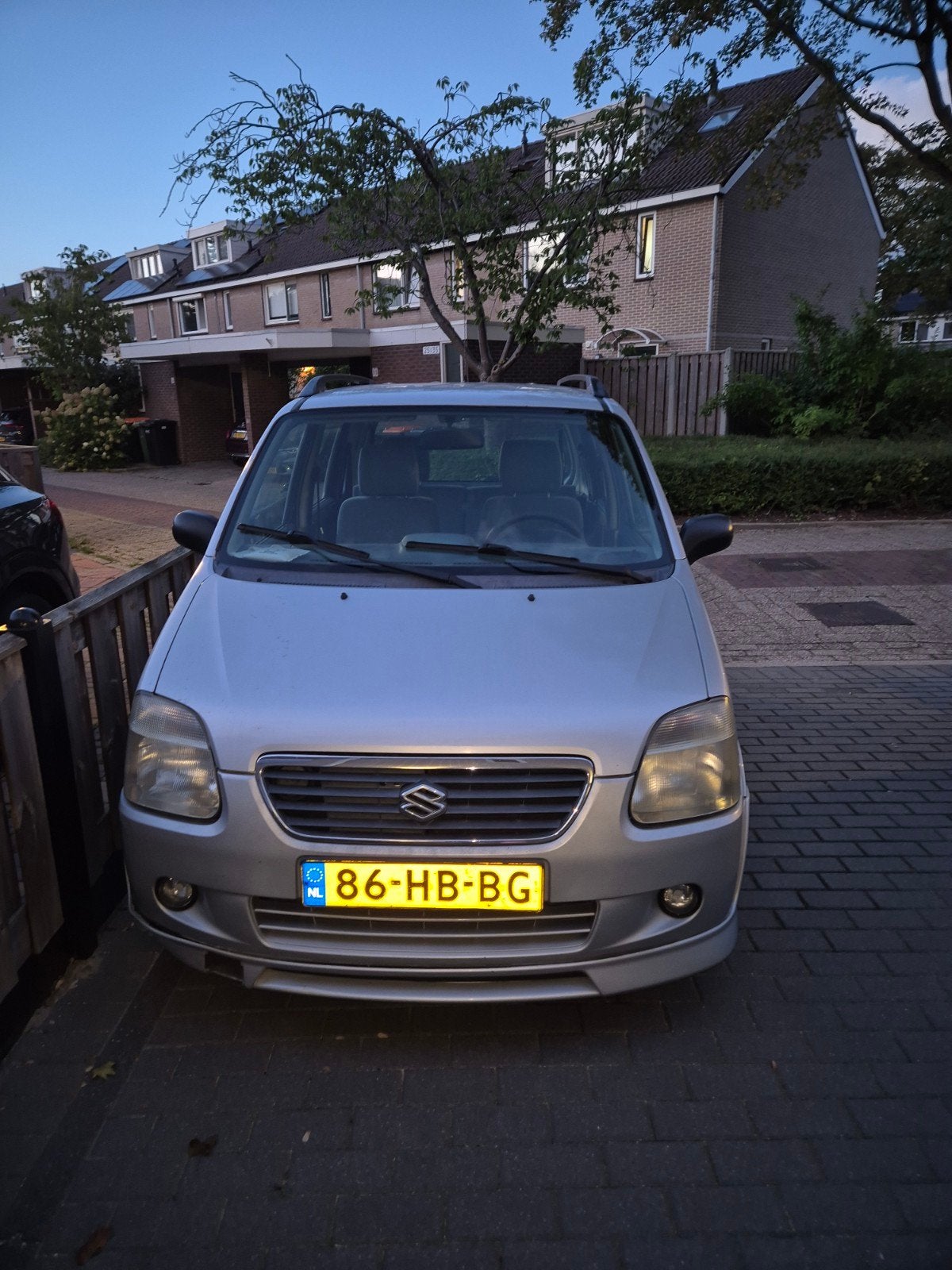 Suzuki Wagon R+ 1.3 AUT 2001 Grijs, Auto's, 40 €/maand, 4 cilinders, 905 kg, Zilver of Grijs