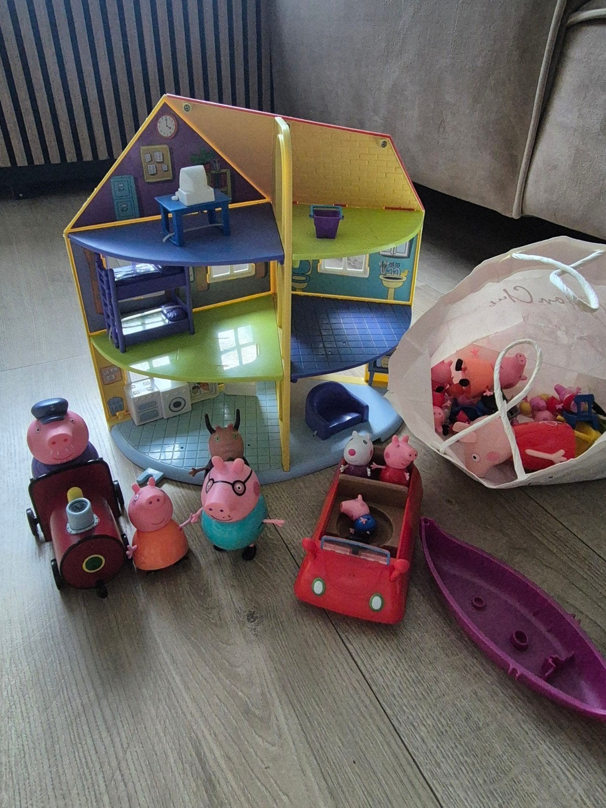 Peppa pig huis en toebehoren, george, gazella, papa en mama, Kinderen en Baby's, Speelgoed | Poppenhuizen, Ophalen of Verzenden