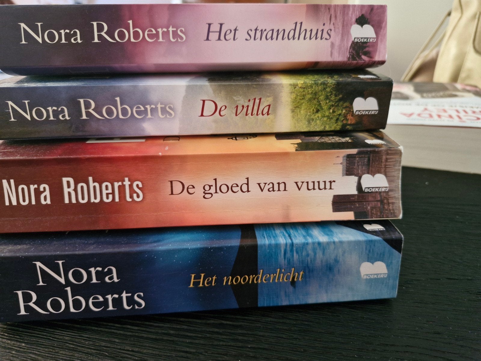 nora roberts, Ophalen, Zo goed als nieuw