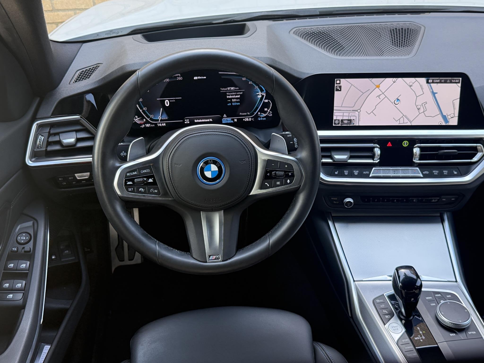 BMW 3-serie Touring 320e M-pakket | 360 camera | Laser-LED |, Auto's, BMW, 1998 cc, Gebruikt, Euro 6, 4 cilinders