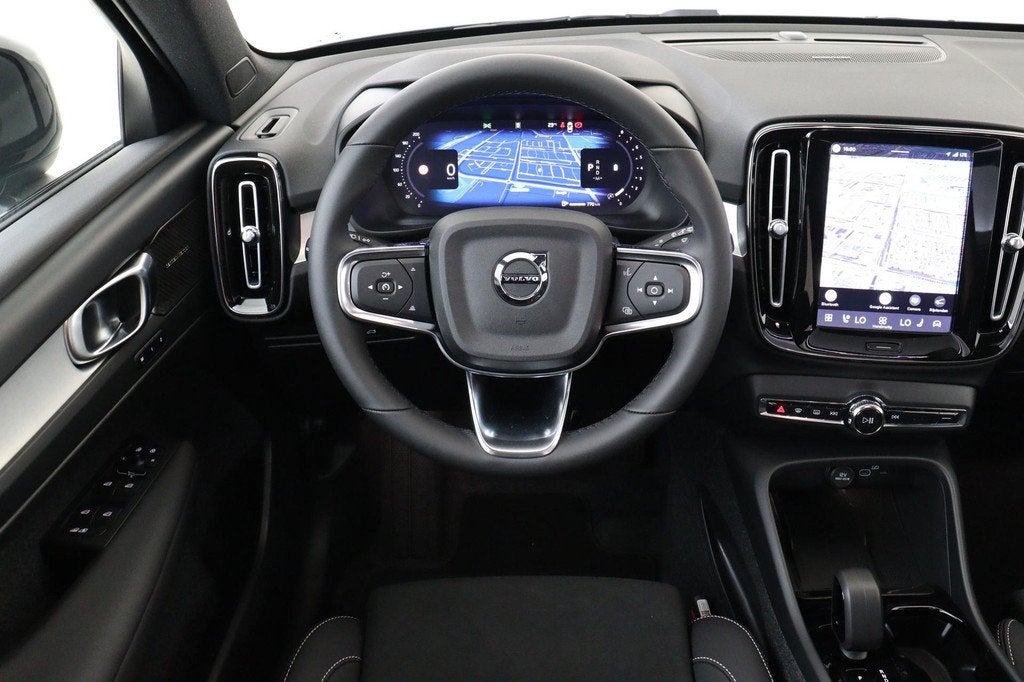 Volvo XC40 B4 (M-HYBRID) PLUS DARK -PANO.DAK|HARMAN/KARDON|P, Auto's, Volvo, 12 maanden, Euro 6, 4 cilinders, Leder en Stof