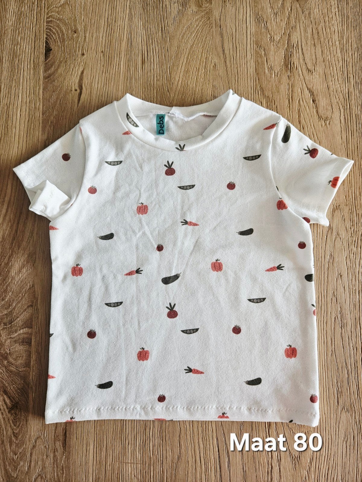 Nieuw handgemaakt tricot shirtje met groenteprint, maat 80, Jongetje of Meisje, Nieuw, Ophalen of Verzenden, Debs