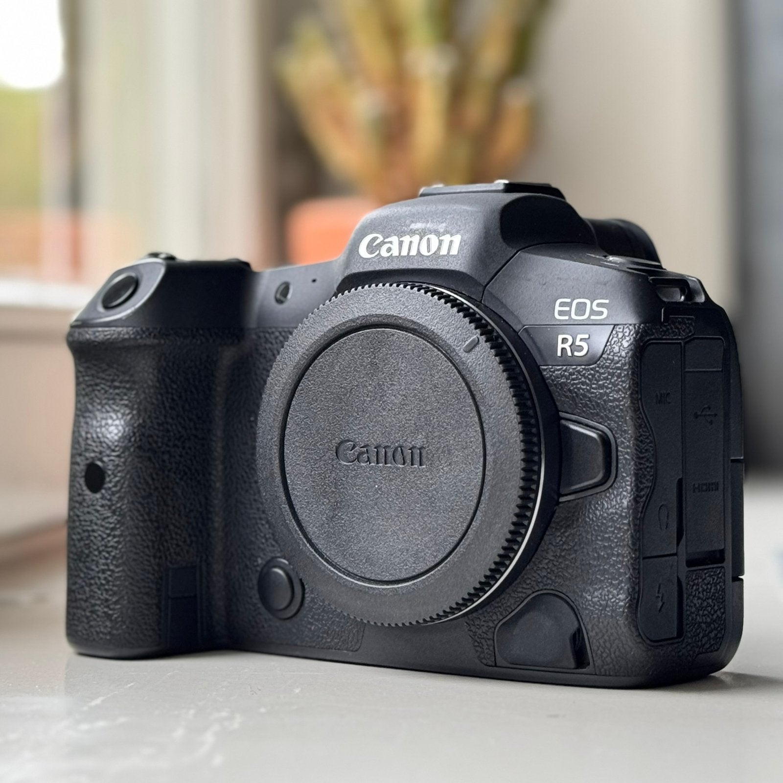 Canon EOS R5 + BG-R10 grip + EF-RF adapter 15k clicks, Audio, Tv en Foto, Fotocamera's Digitaal, Ophalen, Canon, Bluetooth, Zo goed als nieuw