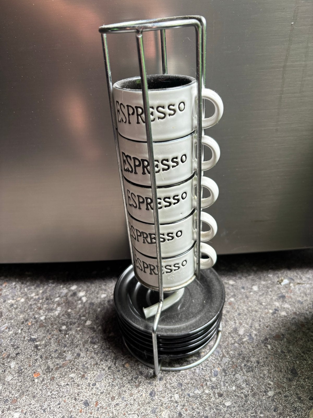 Espresso kopjes en schoteltjes in rek, Huis en Inrichting, Ophalen of Verzenden, Gebruikt, Keramiek, Kop(pen) en/of Schotel(s)